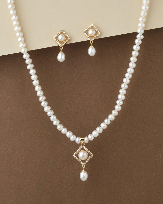 Wide link necklaces-Elegant Real Pearl Necklace Set S23551