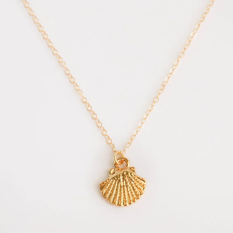 Antique locket necklaces-Seashell Necklace