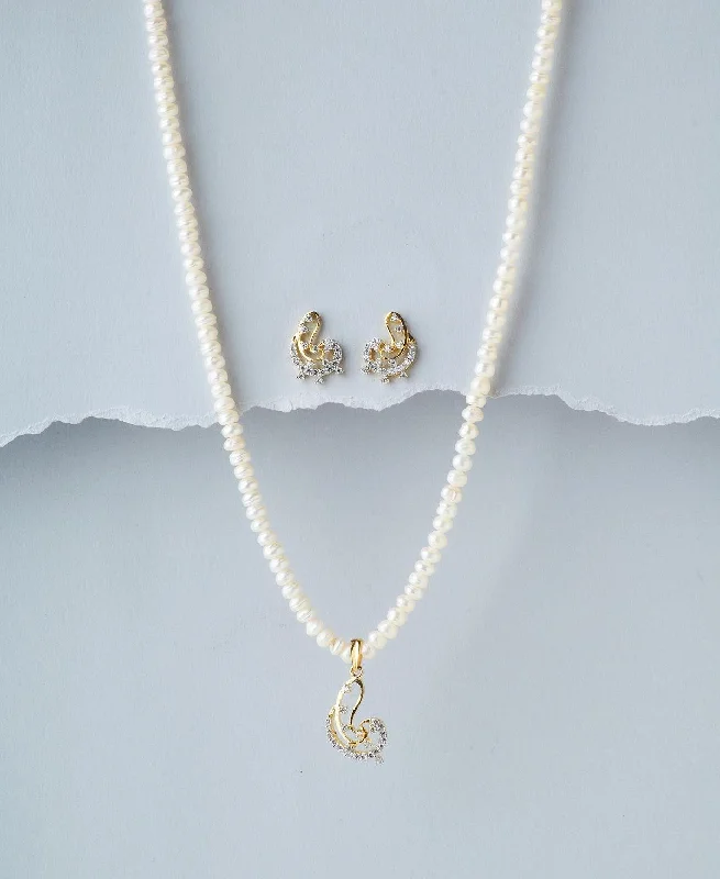 Heavy gem necklaces-Elegant Pearl Necklace Set