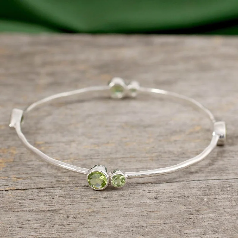 Tide shape bangles-Handmade Sterling Silver 'Tango' Peridot Bracelet (India)