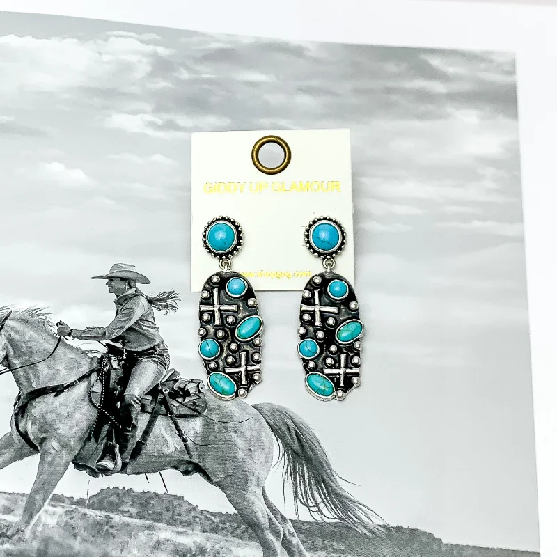 Vine pattern earrings-Western Silver Tone Designed Oval Earrings With Turquoise Stones