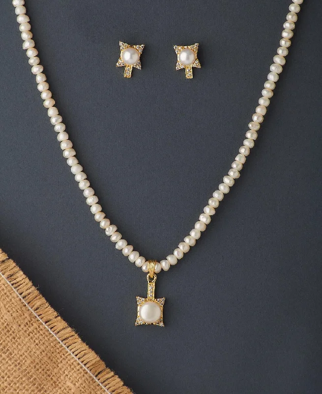 Tribal medallion necklaces-Elegant Real Pearl Necklace Set