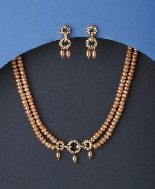 Sleek design necklaces-Elegant Stone Studded Pink Pearl Necklace Set