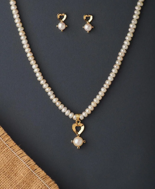 Wide link necklaces-Classy Real Pearl Necklace Set