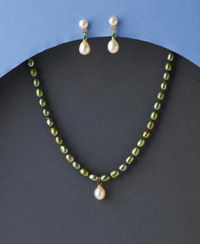 Oval gem necklaces-Elegant Pearl Necklace Set