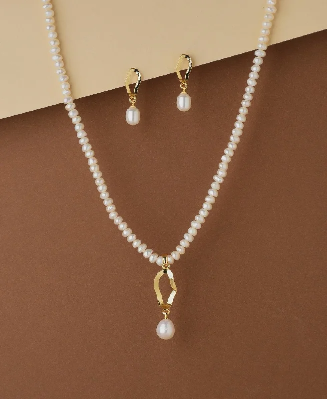 Polished disc necklaces-Elegant Real Pearl Necklace Set