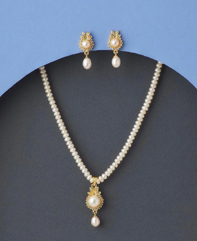 Polished bead necklaces-Classy Pearl Necklace Set