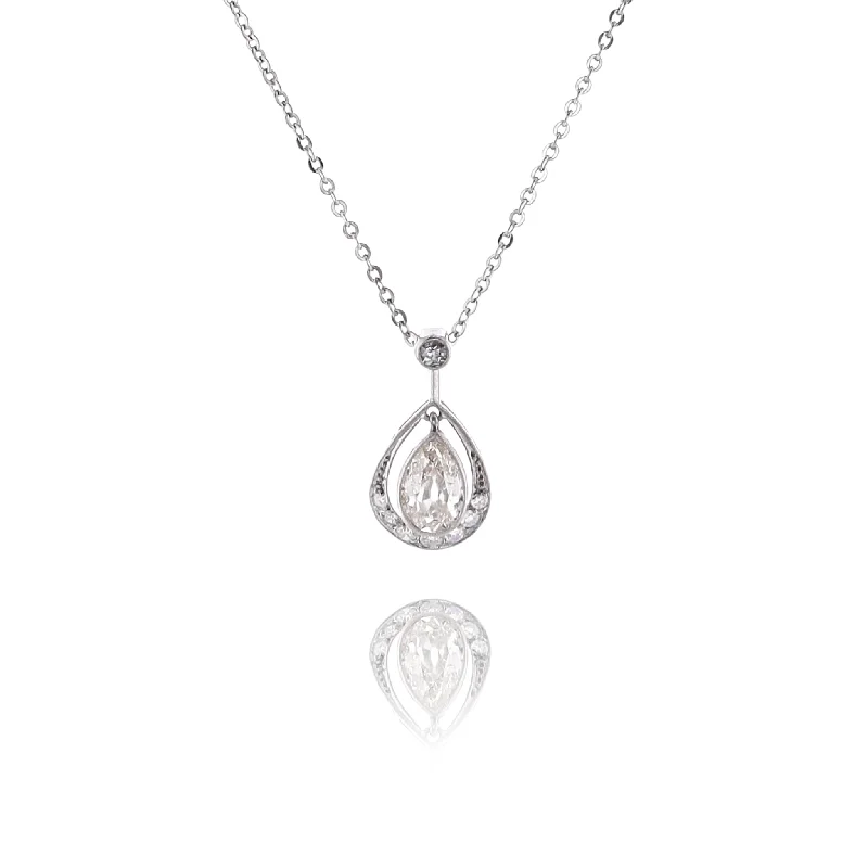 Cool wood necklaces-Estate Platinum and 14 Karat White Gold Diamond Pendant Necklace