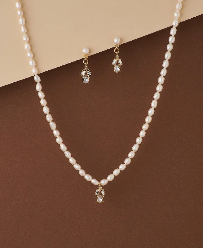 Leaf design necklaces-Elegant Real Pearl Necklace Set